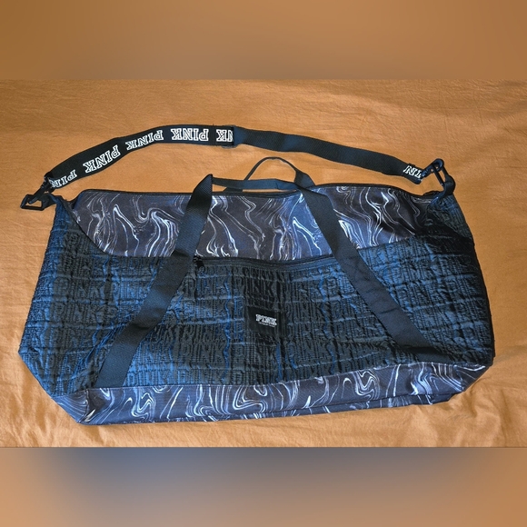 PINK Victoria's Secret Weekender Duffle Bag - Picture 1 of 3